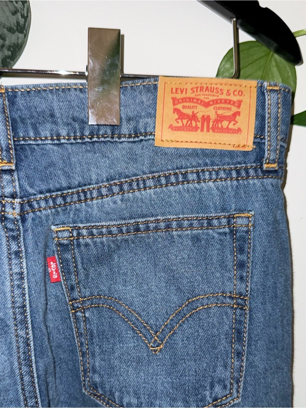 Levi’s Kids Girls Wide Leg Distressed Blue Jeans Size 12 - Picture 4 of 4